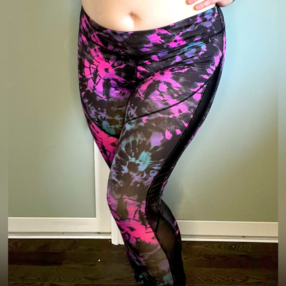 Cute vibrant colored sportswear leggings